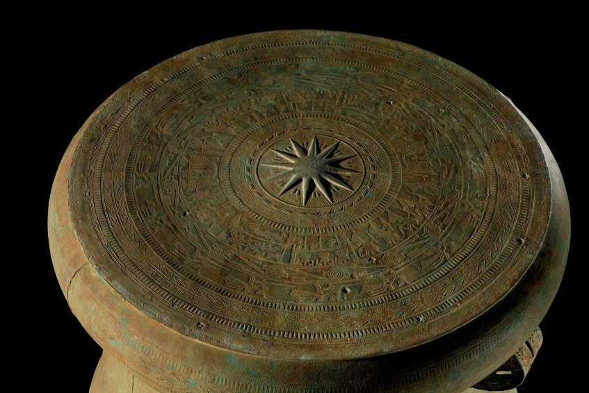 BRONZE DONG SON KETTLE DRUM