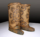 Silk boots
