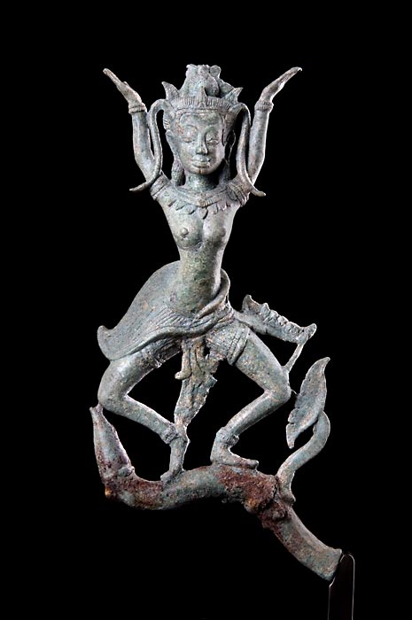 The image “http://www.asianart.com/conan/large/Khmer-Apsara.jpg” cannot be displayed, because it contains errors.