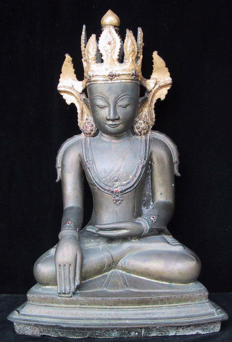 Arakarn Bronze Seated Buddha