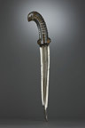 Rock crystal-hilted dagger