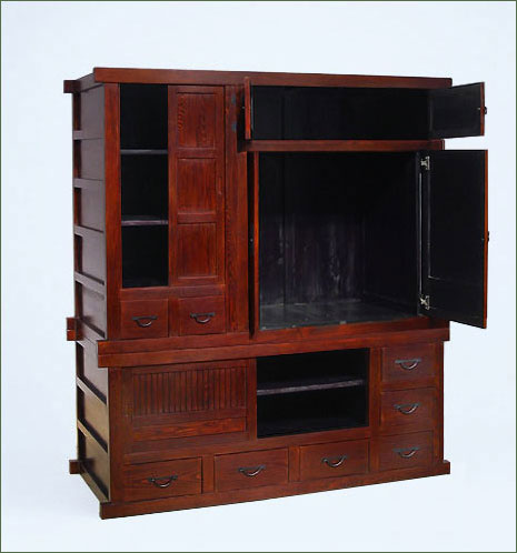 TV Mizuya in Gingko with Fruitwood stain and Iron Hirute hardware.