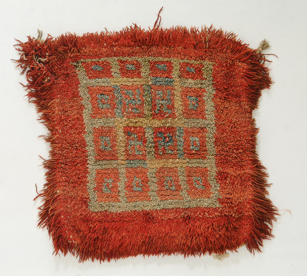Wangden warp face back meditation sq. 