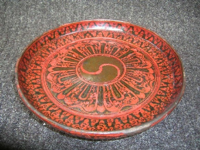 A leather painted plate