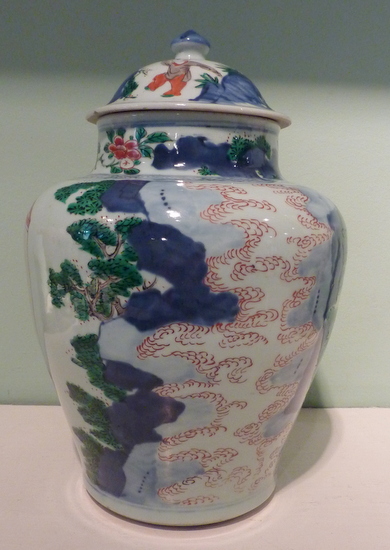 Chinese Transitional wucai jar and cover