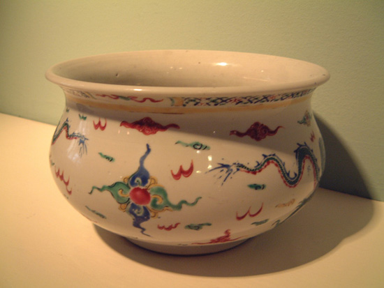 Chinese famille rose Yongzheng period censer
