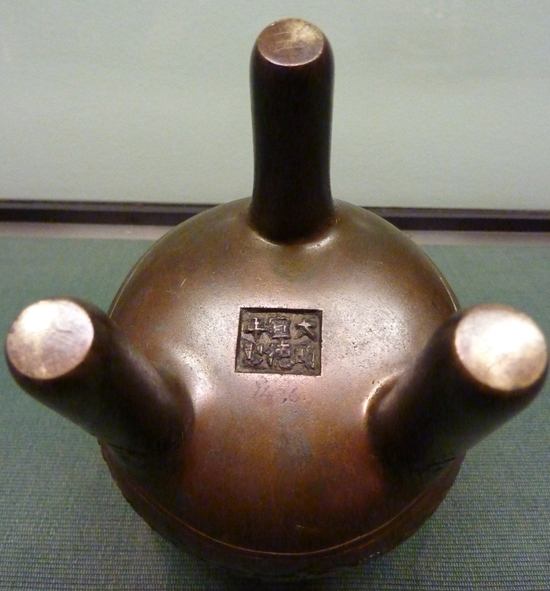 18th century Chinese bronze tripod censer