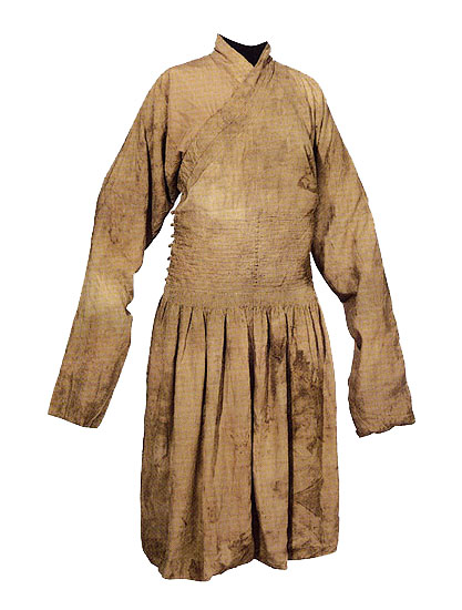 Damask robe with ribboned waist decoration