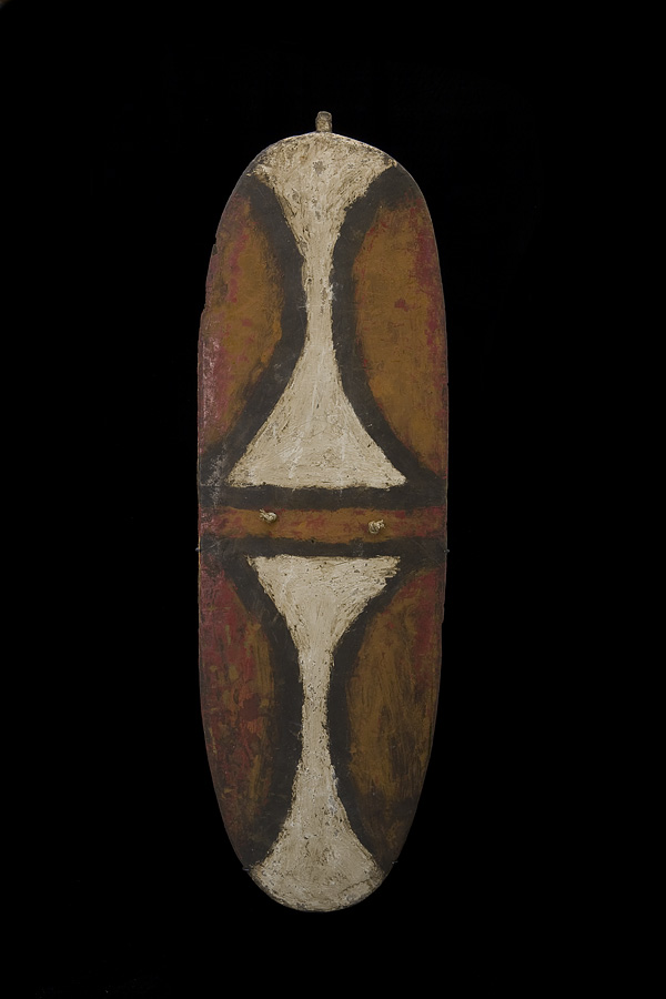 Papua New Guinea fighting shield