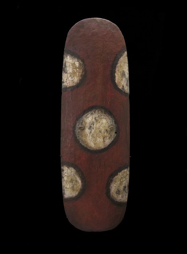 Papua New Guinea fighting shield