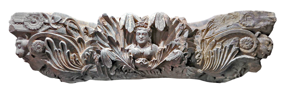 Corinthian capital with Hariti, Lions, Flowers, Acanthus Leaves
