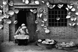 Hei Ming, Iron Rice Bowl (Workers� dining hall)