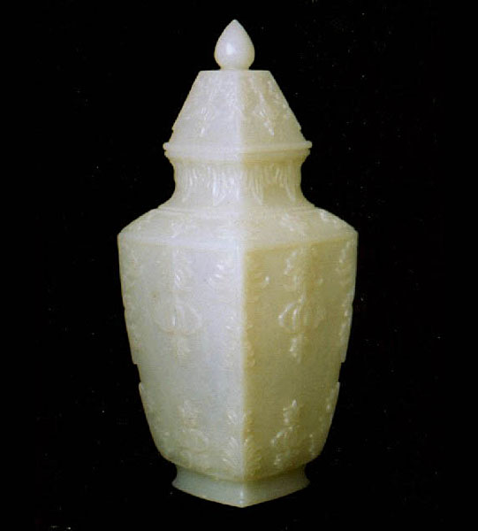 WHITE JADE MUGHAL STYLE VASE & COVER 