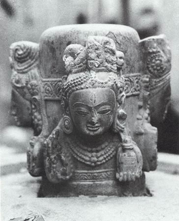  Ist face of four-faces Shivalingam