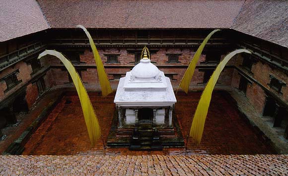 Overview of Museum courtyard
