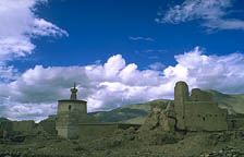 Stupa and ruined structures in the environs of Rithang
