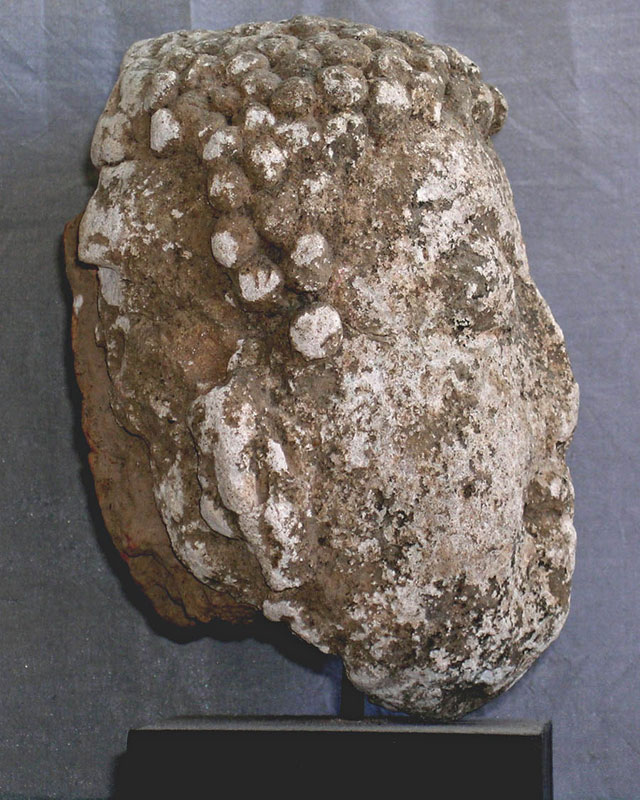 Stucco head of the Buddha